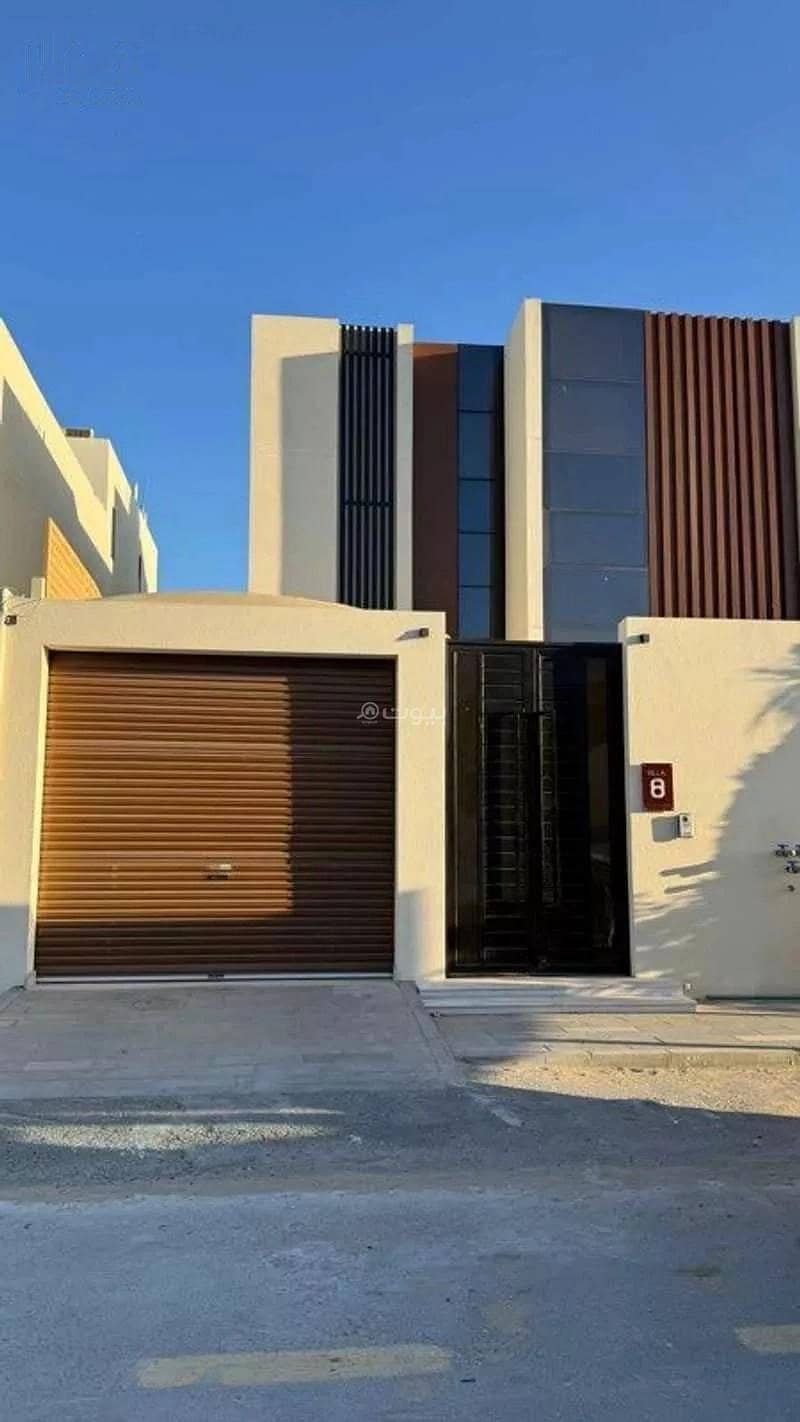 8 Rooms Villa For Sale on Al-Hofuf Street, Dammam