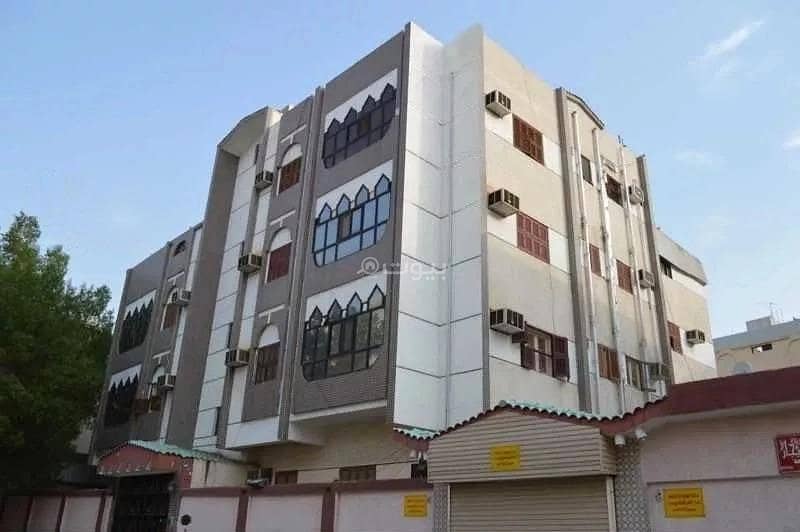 5 Rooms Building For Sale in Al Aziziyah, Mecca