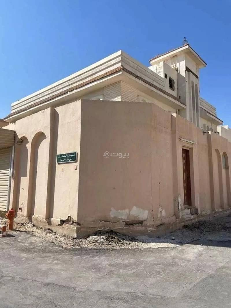 11 Rooms Villa For Sale, Riyadh