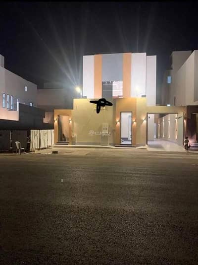 5 Bedroom Villa for Sale in East Riyadh, Riyadh - 5-Room Villa For Sale on Street 25, Riyadh