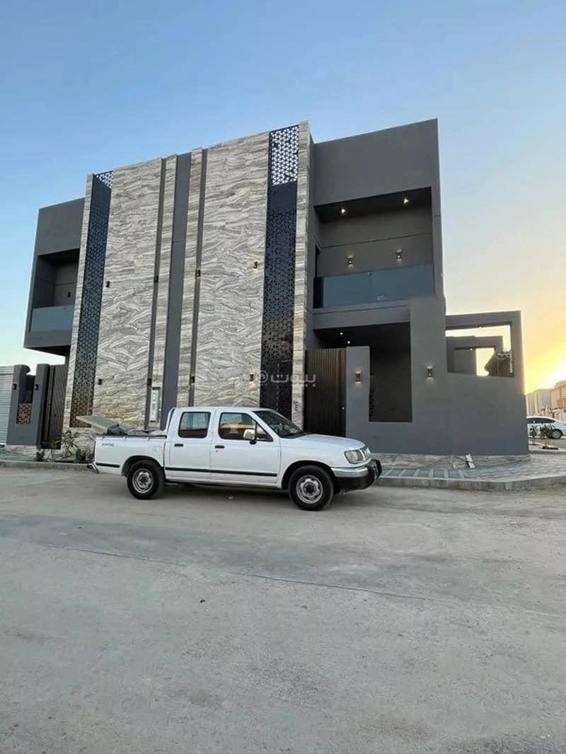 Villa For Sale on Abdul Latif Bin Ibrahim Al Mubarak Street in Al Mahdiyah, Al Riyadh