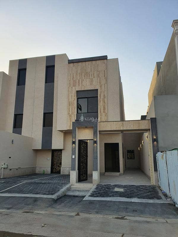 Floor for sale in Al Maizilah, East Riyadh