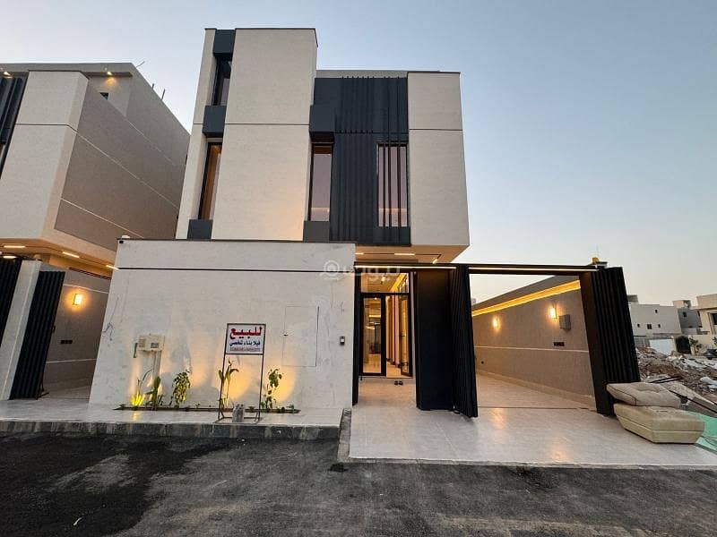 Villa For Sale in Al Munsiyah, East Riyadh