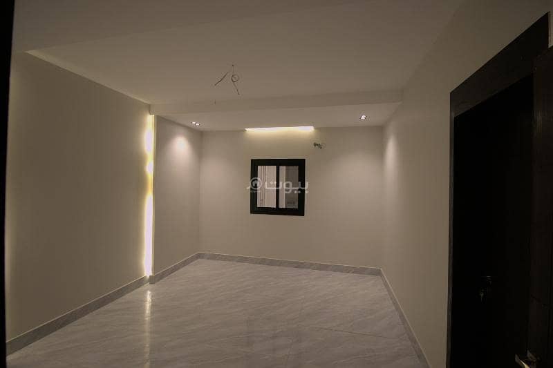 5 Room Apartment For Sale on Al Hawirah Street, Jeddah