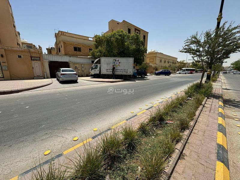 Building for rent in Malaz, East Riyadh