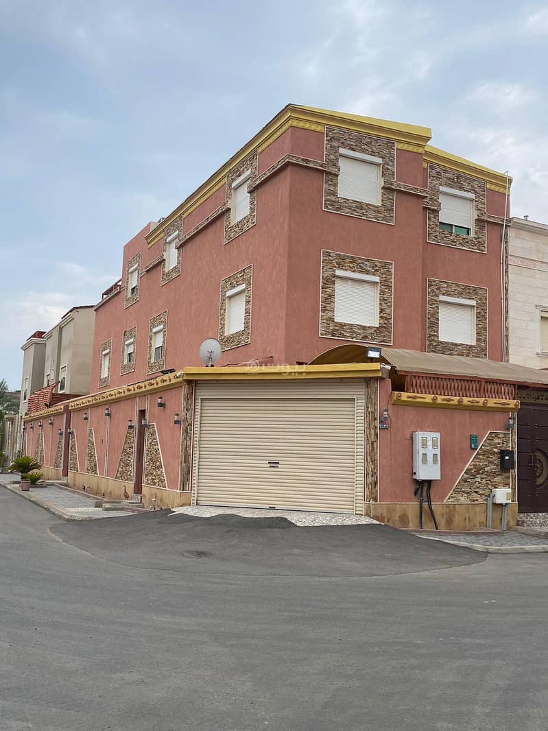 Villa For Sale in Al Muhammadiyah, North Jeddah