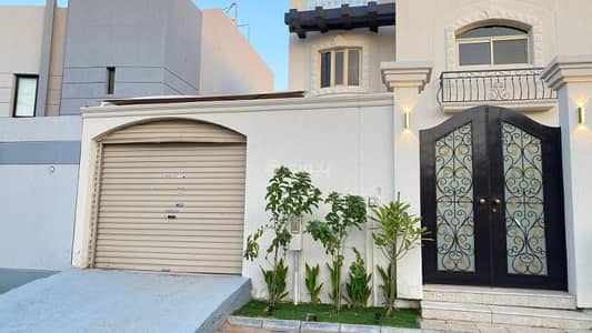 6 Bedroom Villa for Rent in North Riyadh, Riyadh - Villa for rent in Al Malqa, North Riyadh