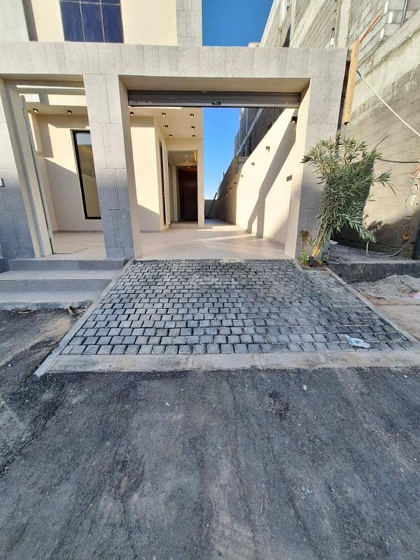 Ground Floor for Sale in Al Qadisiyah, East Riyadh