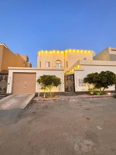 7 Bedroom Villa for Sale in Riyadh, Riyadh Region - 520 sqm villa in Al Narjes district with one staircase and two apartments