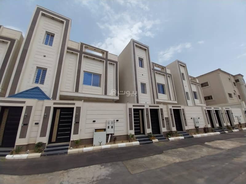 Roof Apartment for Sale in Al Jabal, Khamis Mushait