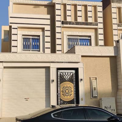 8 Bedroom Villa for Sale in South Riyadh, Riyadh - Villa for sale in Taybah district, Riyadh