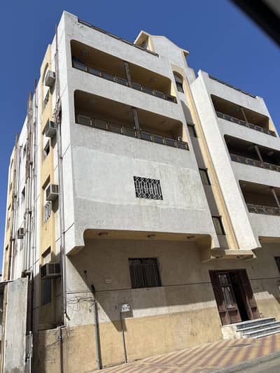 Building for Sale in Al Aziziyah, Makkah - Building For Sale in Al Aziziyah, Makkah