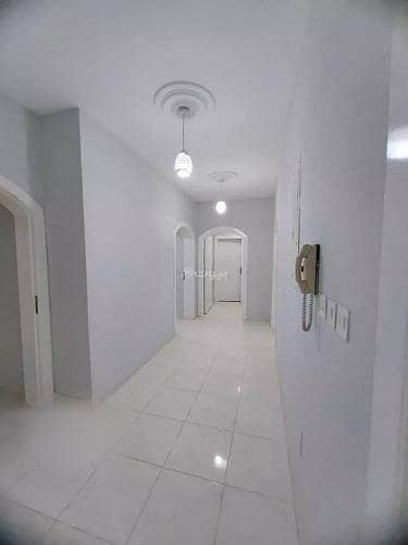 5 Bedroom Flat for Sale in Al Jamiah, Madina - Apartment For Sale Al Jamiah, Madina