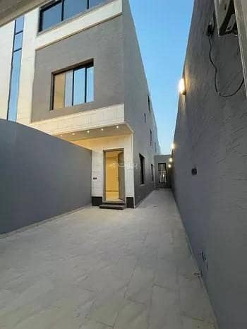 6 Bedroom Floor for Sale in East Riyadh, Riyadh - Villa for sale in Al Rimal, East Riyadh