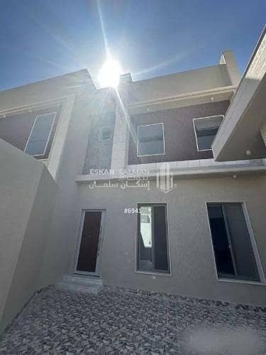 7 Bedroom Flat for Sale in Al Zarqaa, Buraydah Al Qassim Region - For Sale Apartment in Al Zarqaa, Buraydah