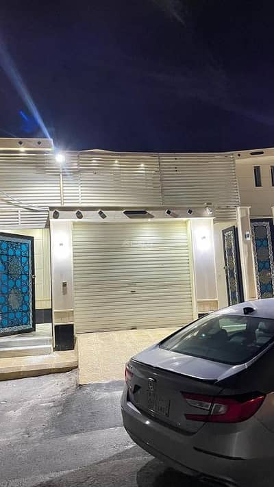 7 Bedroom Floor for Sale in West Riyadh, Riyadh - Villa for sale in Dhahrat Laban neighborhood, Riyadh