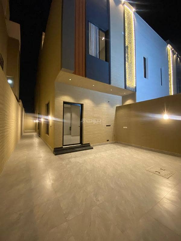 Floor for sale in Al Munsiyah, East Riyadh