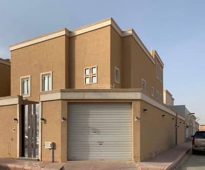 7 Bedroom Villa for Sale in East Riyadh, Riyadh - Villa For Sale in Al Maizilah, East Riyadh