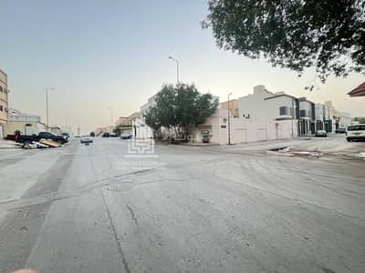 Residential Land for Sale in North Riyadh, Riyadh - Old Villa for sale in Al Wurud, North Riyadh