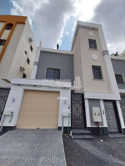 6 Bedroom Floor for Sale in Al Raqi, Khamis Mushait - Location - Khamis Mushait - (Al Rafiqi neighborhood) east of Princess Latifa bint Sultan layout