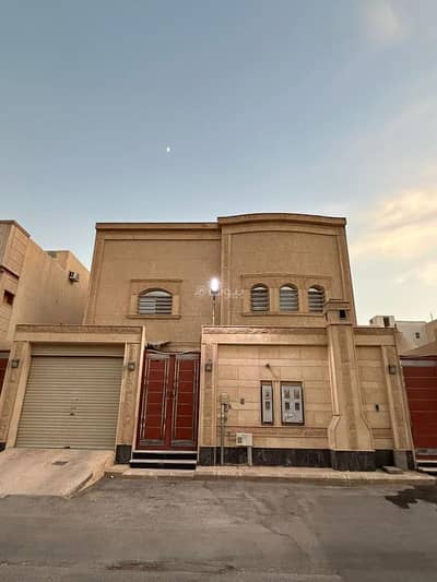 9 Bedroom Villa for Sale in South Riyadh, Riyadh - Villa for sale in Okaz, South Riyadh