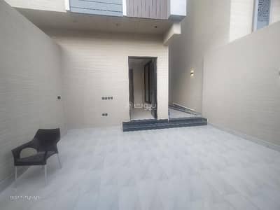 4 Bedroom Floor for Sale in East Riyadh, Riyadh - Floor For Sale in Al Munsiyah, East Riyadh