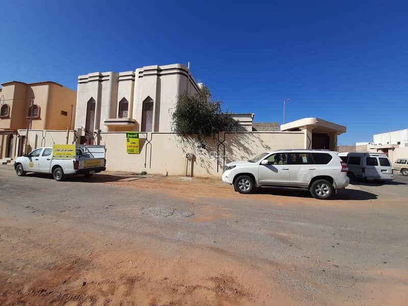 Villa 2 floors internal stairs for sale in Al Samra, Hail