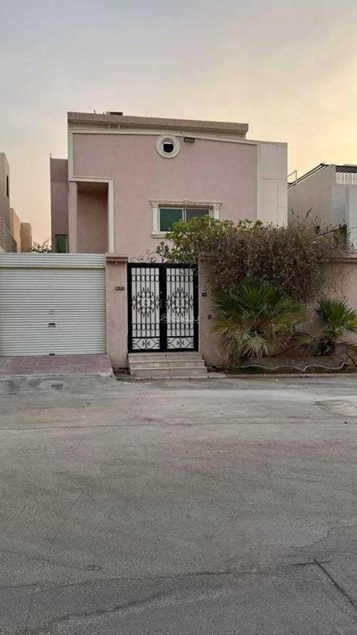 Villa for sale in King Abduallah, North Riyadh