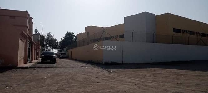 11 Bedroom Villa for Sale in North Jeddah, Jeddah - Building for sale in Burayman, rented to a government school and company with an annual income of 220,000.