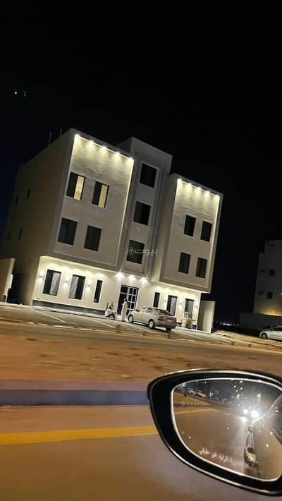 8 Bedroom Residential Building for Sale in West Riyadh, Riyadh - Residential Building for sale in Dhahrat Laban, West Riyadh