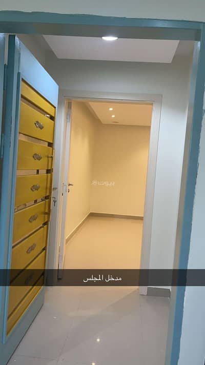 5 Bedroom Villa for Sale in East Riyadh, Riyadh - For sale separate floors in a villa in Qurtubah neighborhood, east Riyadh