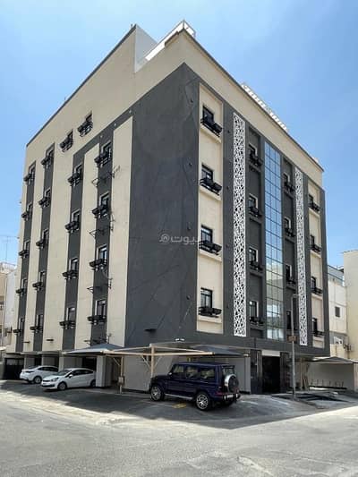 4 Bedroom Apartment for Sale in Central Jeddah, Jeddah - 4-bedroom front apartment with two entrances for sale in Al Faisaliah, Jeddah