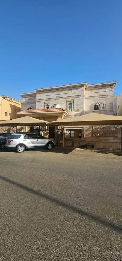 5 Bedroom Villa for Sale in North Jeddah, Jeddah - Villa for sale in Al Basateen, North Jeddah