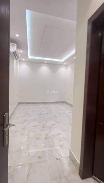 3 Bedroom Apartment for Rent in North Riyadh, Riyadh - Apartment with private entrance above ground floor of a council with bathroom and two master bedrooms with two bathrooms, a living room, a fitted kitchen, and air conditioners for rent in Al Yasmin behind Al Riyadh Hotel Apartments Street Al Mahzam previously Al Qana