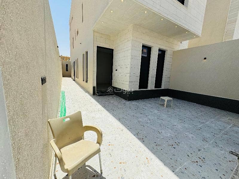 For sale ground floor in Al-Qadisiyah neighborhood