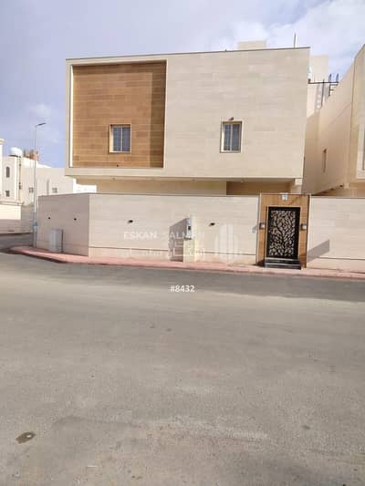 8 Bedroom Villa for Sale in Al Ranuna, Madina - Villa - Al Madinah Al Munawwarah - Ranouna District in the Hijrah area, Shariif layout