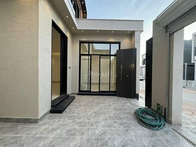 5 Bedroom Villa for Sale in East Riyadh, Riyadh - For sale duplex villa in Al-Monsieh neighborhood