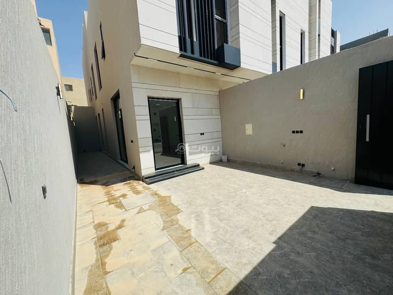 Floor for sale in 
Al Rimal, East Riyadh