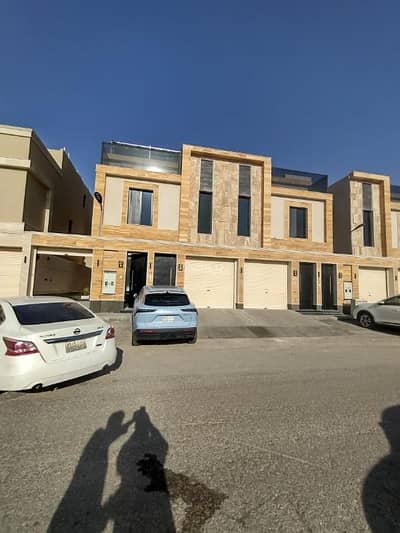 3 Bedroom Floor for Sale in West Riyadh, Riyadh - Floor for sale in Tuwaiq, west of Riyadh