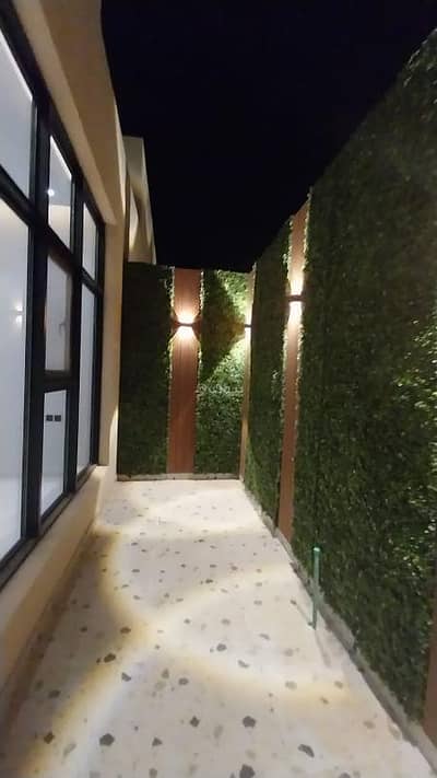 6 Bedroom Floor for Sale in East Riyadh, Riyadh - Floor for Sale in Al Janadriyah, East Riyadh