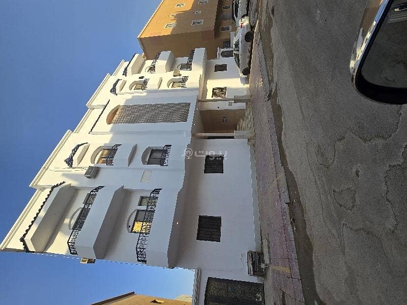 Apartment for rent in 
King Abdulaziz District, East Riyadh