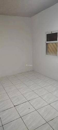 Room for rent 
Al Munsiyah, East Riyadh