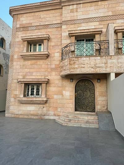 8 Bedroom Villa for Rent in North Jeddah, Jeddah - Villa with two floors and annex