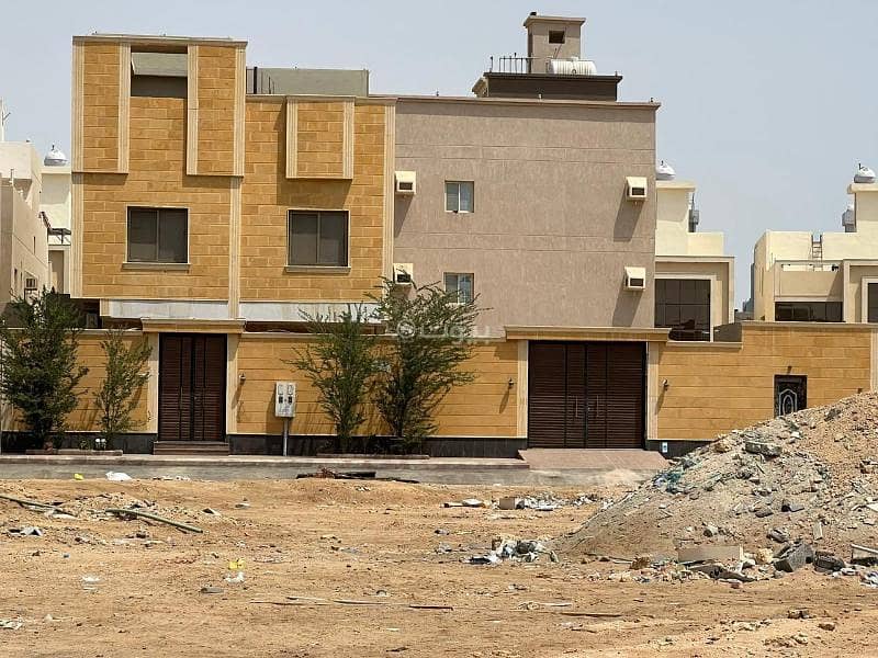 Duplex Luxury Villa for Sale in Al Zumorrud, North Jeddah