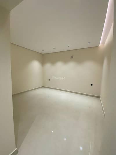 8 Bedroom Villa for Sale in East Riyadh, Riyadh - Villa for sale in Al Ramal neighborhood, Riyadh