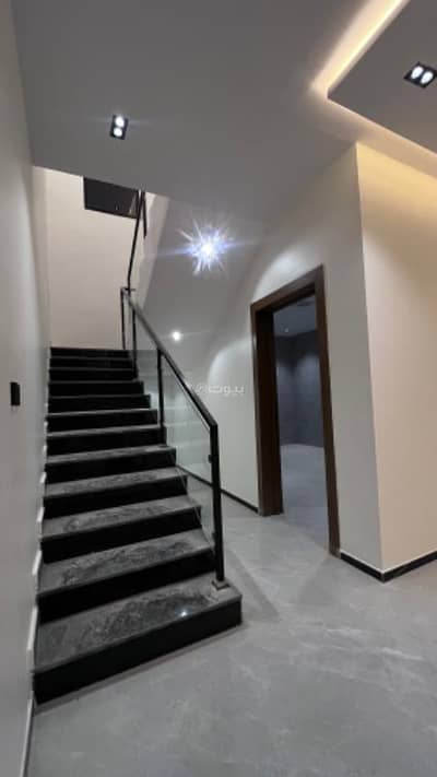 4 Bedroom Flat for Sale in East Riyadh, Riyadh - Townhouse