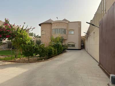 11 Bedroom Villa for Sale in East Riyadh, Riyadh - Villa for sale in Al Hamra, Riyadh