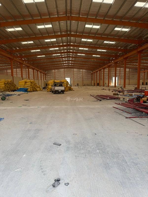 Factory for rent (medium risk) Net area 1785 Civil Defense establishment Medium risk Electricity meter 400 amp 400/230 volts New voltage Office and two bathrooms and kitchen Rent value per year 550,000 (excluding 15% VAT)