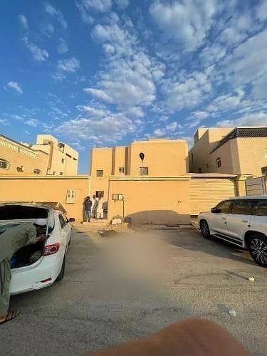 Floor For Rent in Dhahrat Laban, West Riyadh