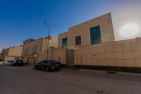 5 Bedroom Villa for Rent in North Riyadh, Riyadh - Villa for rent in Al Malqa neighborhood, Riyadh